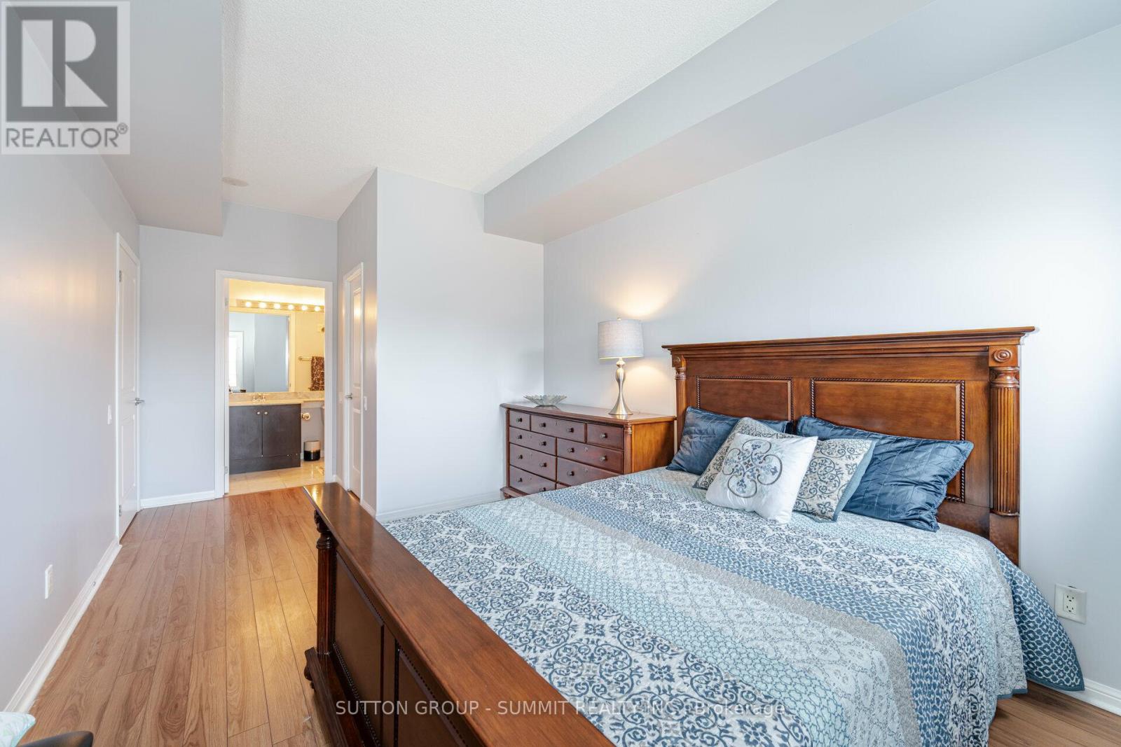 #304 -15 Windermere Ave, Toronto, Ontario  M6S 5A2 - Photo 18 - W8171210