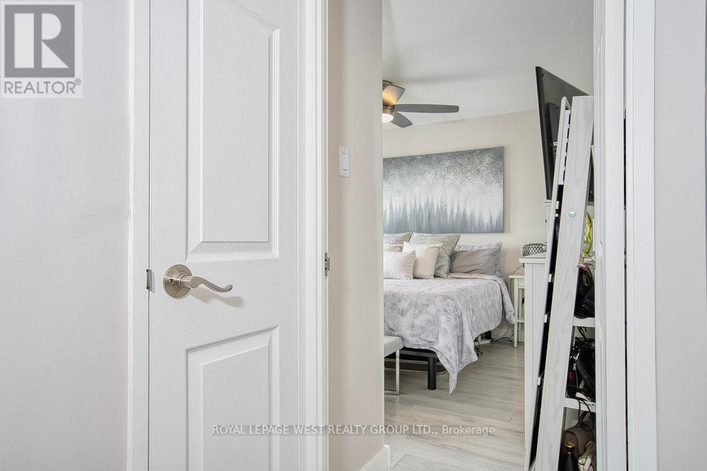 3621 Lake Shore Boulevard, Toronto, 3 Bedrooms Bedrooms, ,1 BathroomBathrooms,Single Family,For Sale,Lake Shore,W8172160