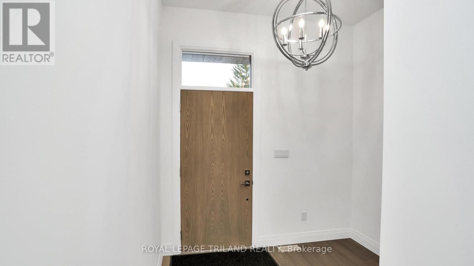 #11 -495 Oakridge Dr, London, Ontario  N6H 0H2 - Photo 3 - X8050832