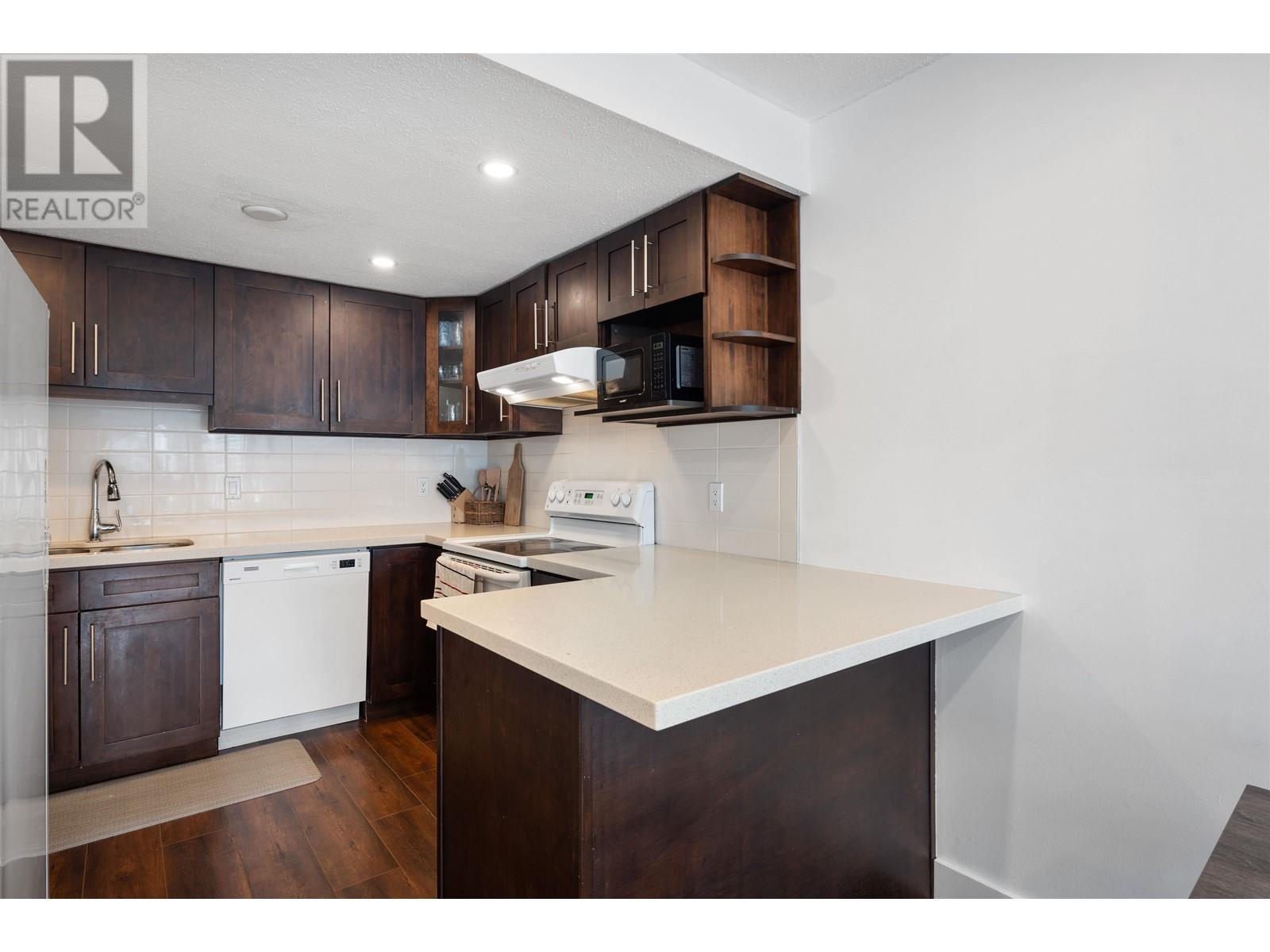8 7311 Montecito Drive, Burnaby, British Columbia  V5A 1R2 - Photo 5 - R2862922