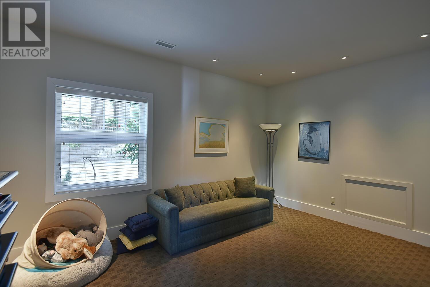 8065 Redrooffs Road, Halfmoon Bay, British Columbia  V7Z 1A5 - Photo 16 - R2862910