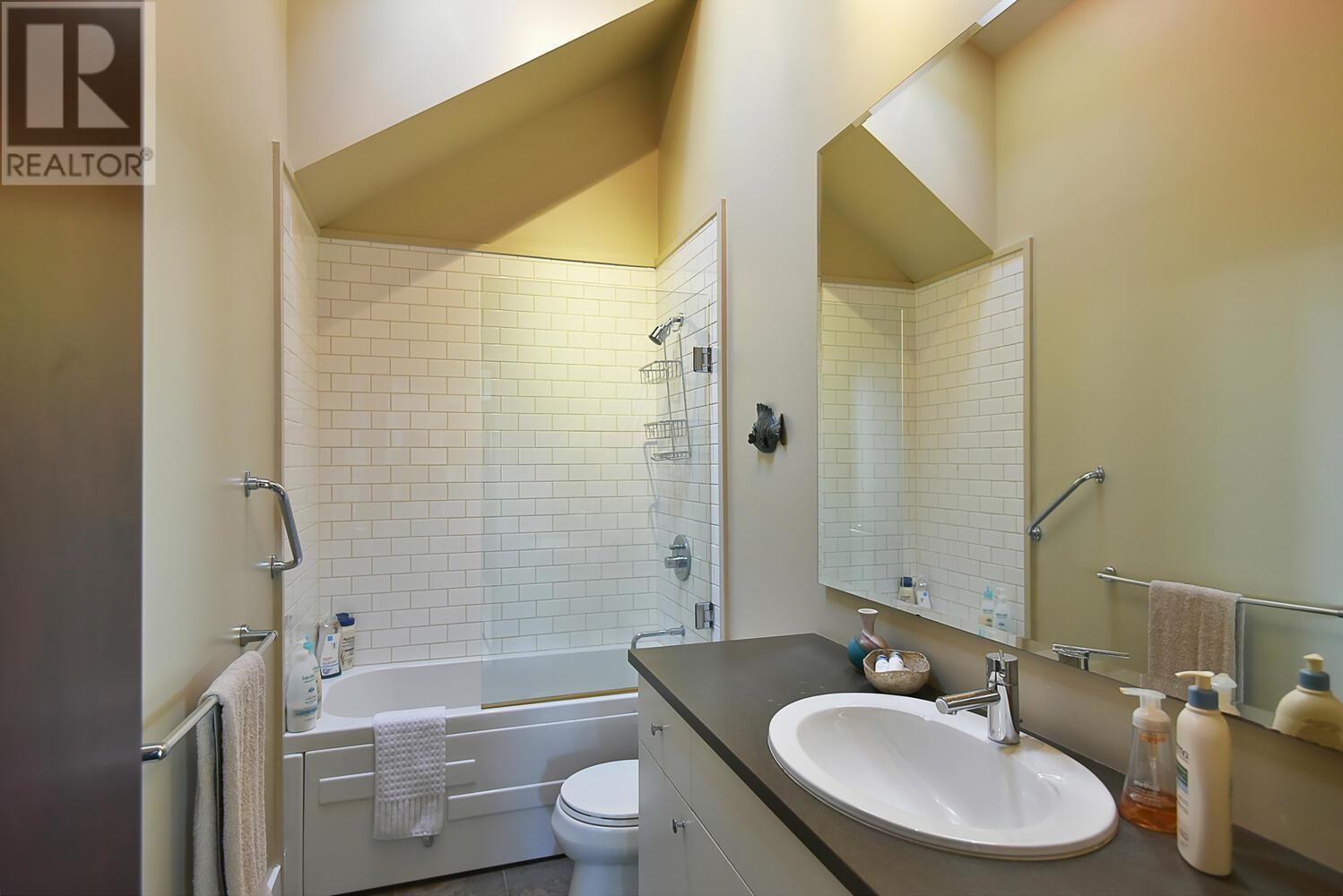 8065 Redrooffs Road, Halfmoon Bay, British Columbia  V7Z 1A5 - Photo 35 - R2862910