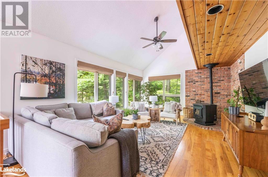 217 Woodland Drive, Huntsville, Ontario  P1H 1A6 - Photo 4 - 40561193