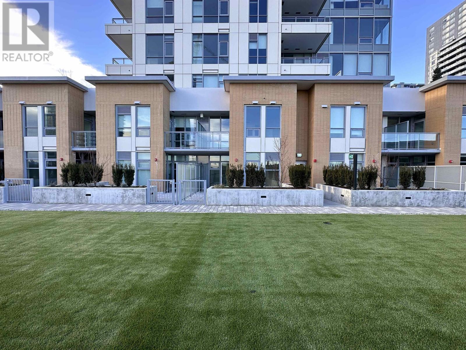 207 618 Carnarvon Street, New Westminster, British Columbia  V3M 1E9 - Photo 1 - R2863010