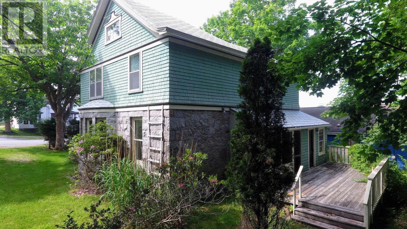 36 King Street, Shelburne, Nova Scotia  B0T 1W0 - Photo 7 - 202405443