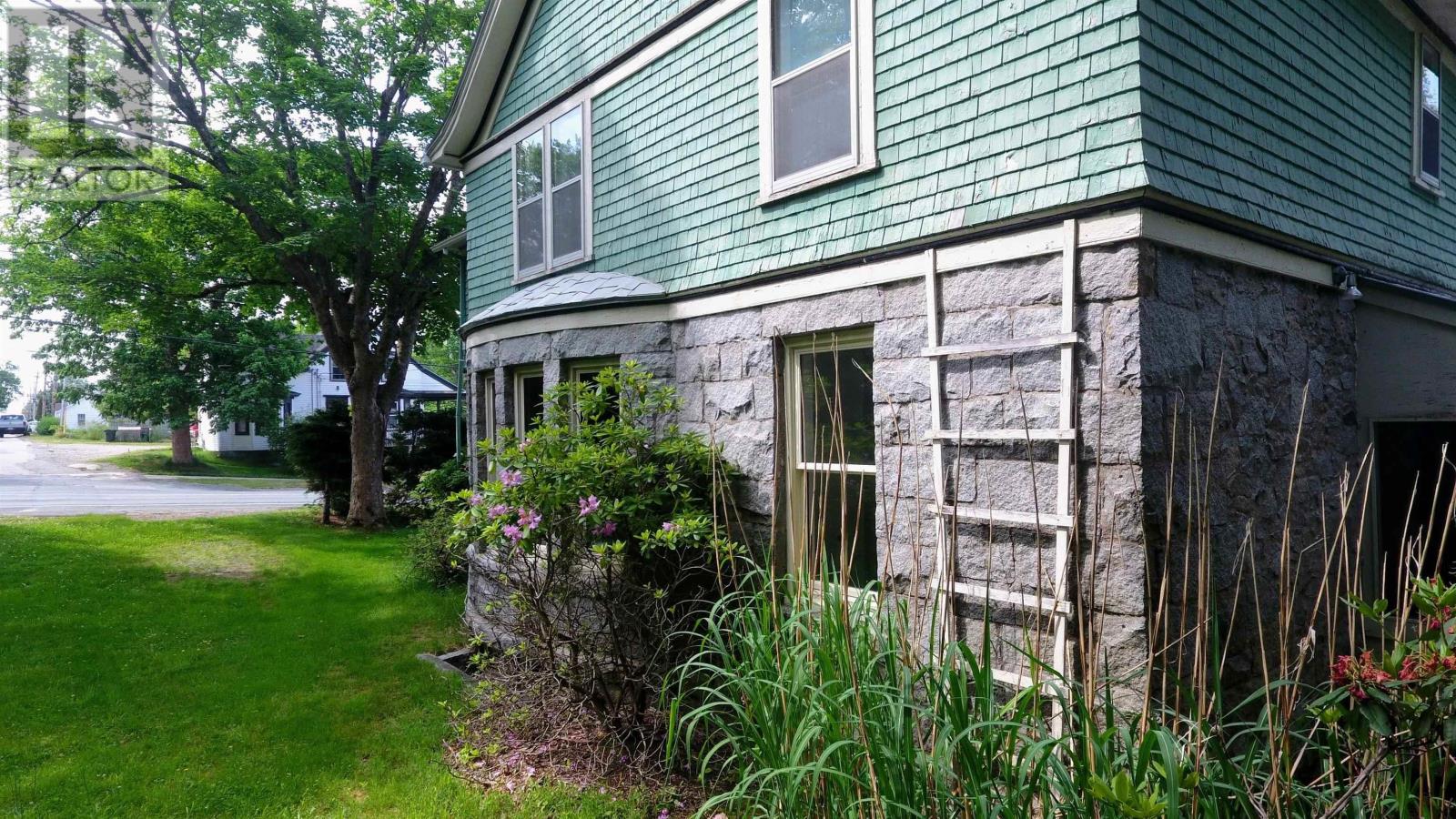 36 King Street, Shelburne, Nova Scotia  B0T 1W0 - Photo 8 - 202405443