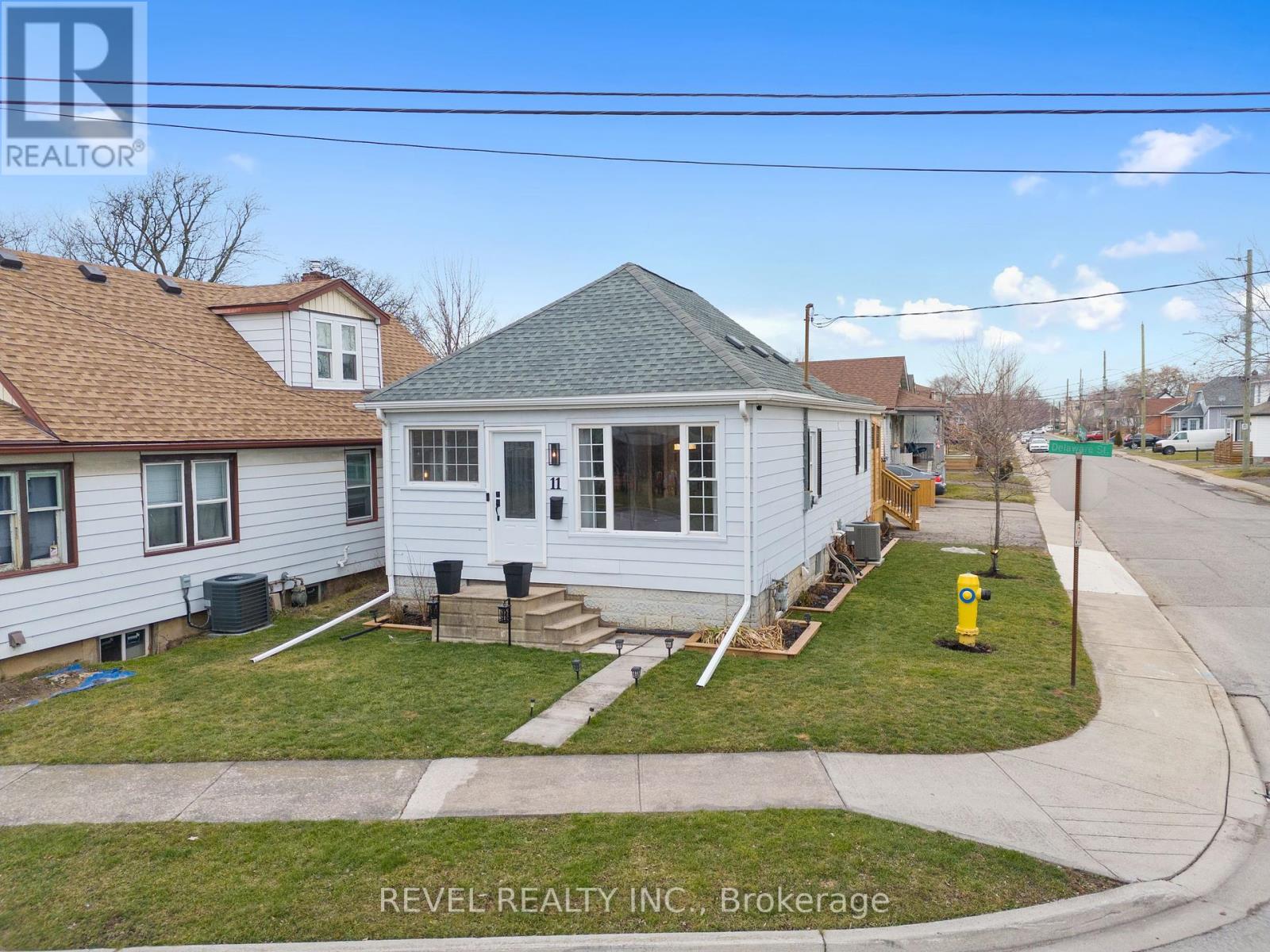 11 Delaware St, St. Catharines, Ontario  L2M 5L7 - Photo 4 - X8174026