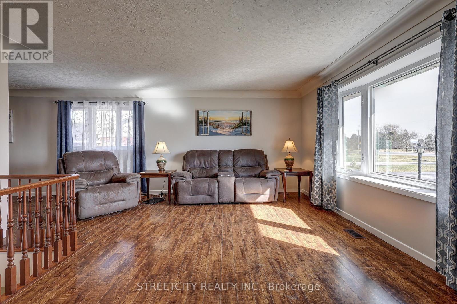 7203 Sunset Rd, Central Elgin, Ontario  N5P 3S8 - Photo 8 - X8174236