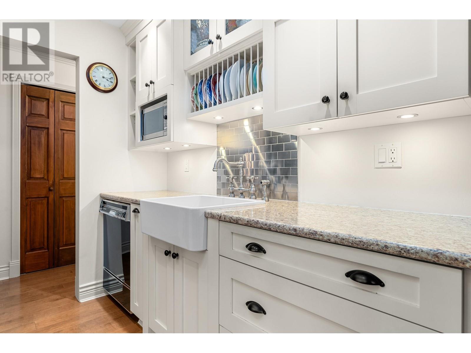 202 101 E 29th Street, North Vancouver, British Columbia  V7N 1C5 - Photo 16 - R2863054