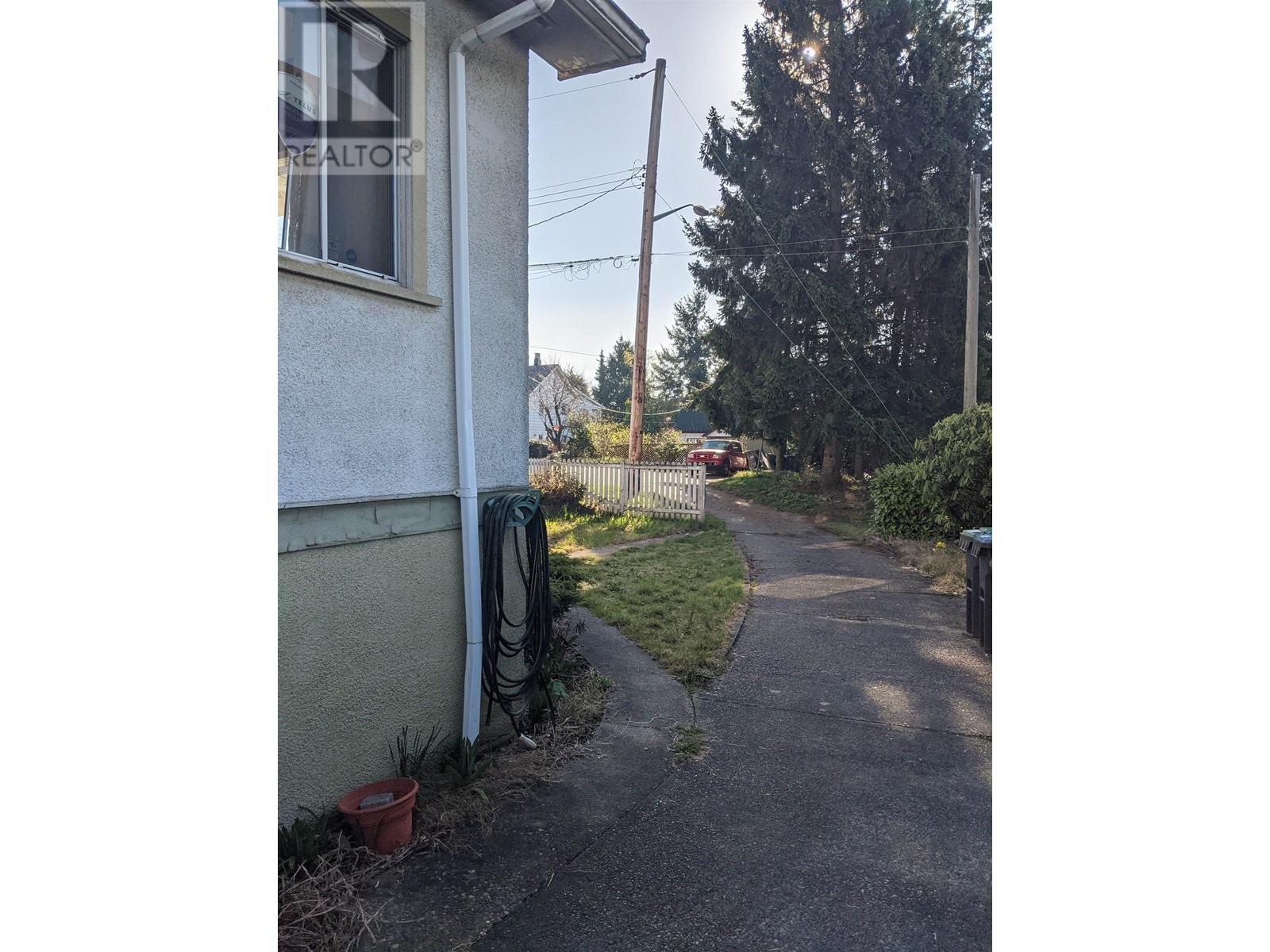 2323 Dublin Street, New Westminster, British Columbia  V3M 3B3 - Photo 5 - R2863036