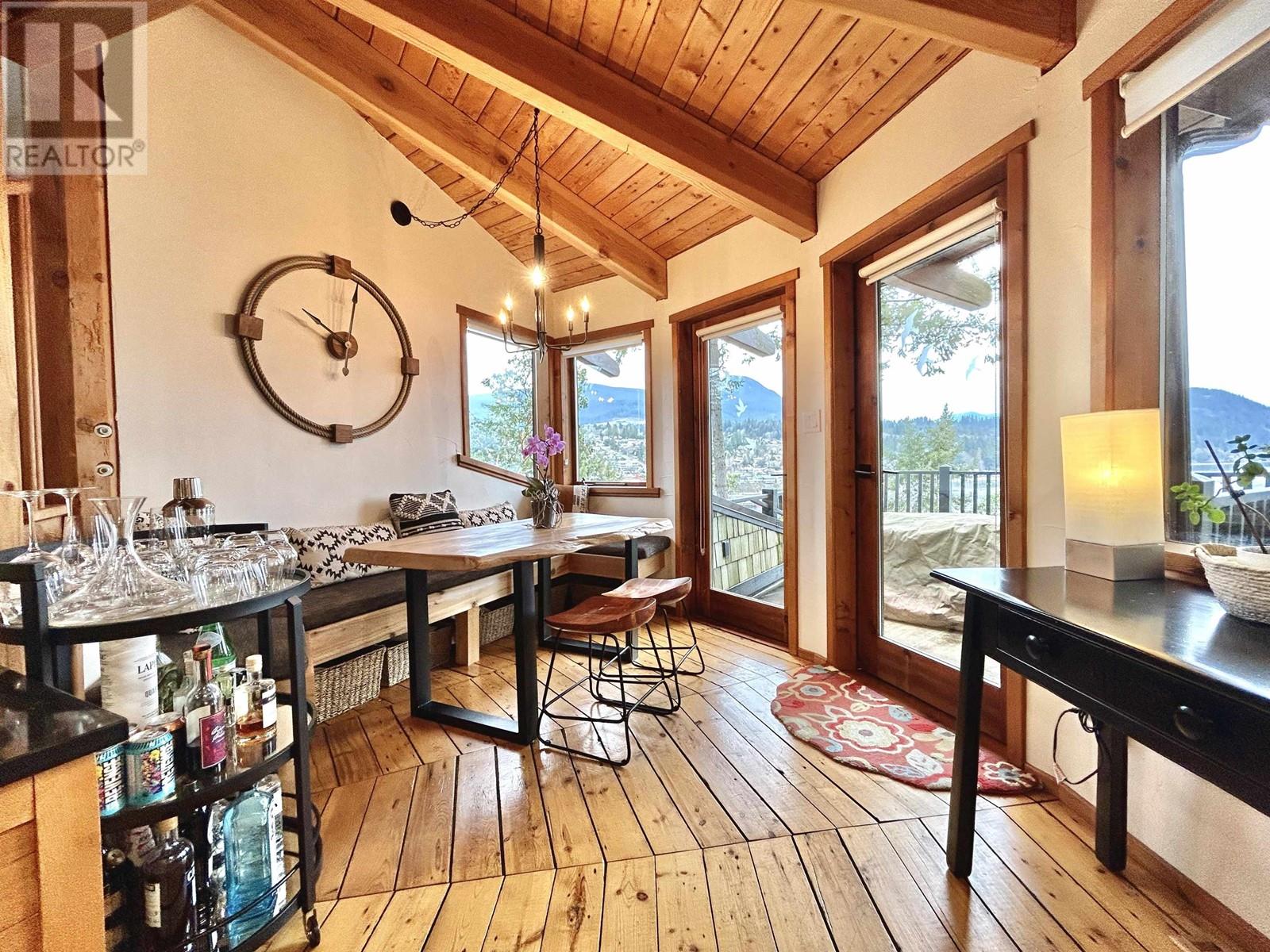395 Skyline Drive, Gibsons, British Columbia  V0N 1V8 - Photo 16 - R2863040