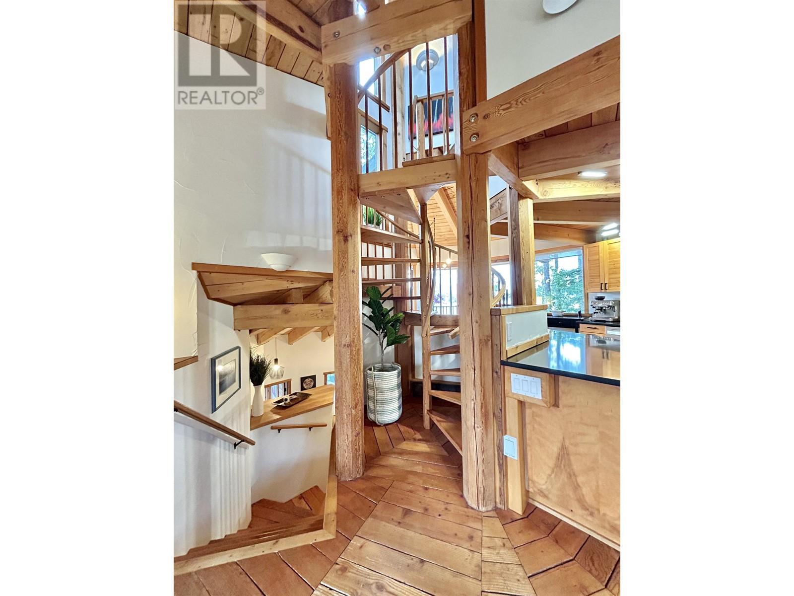 395 Skyline Drive, Gibsons, British Columbia  V0N 1V8 - Photo 19 - R2863040