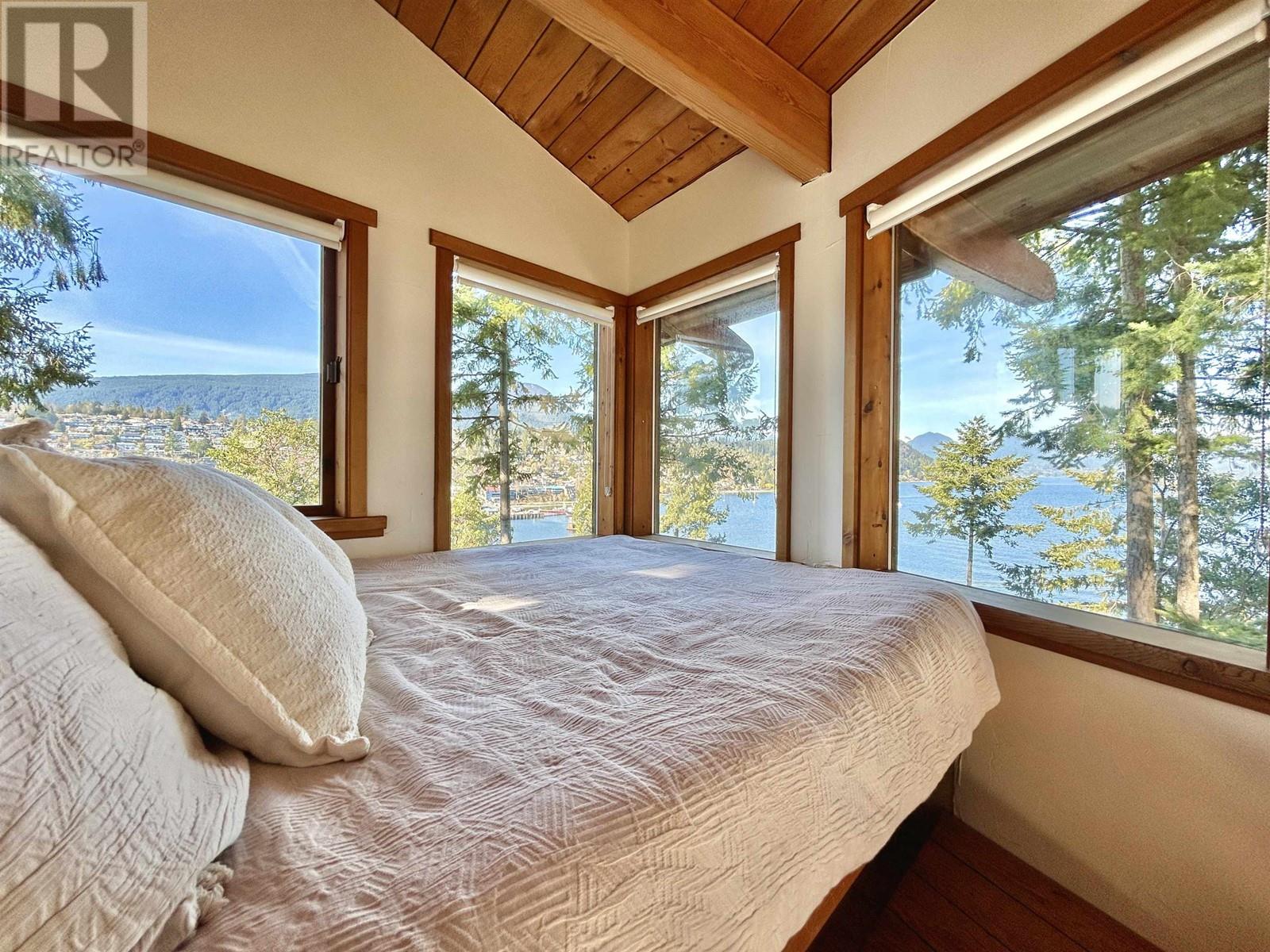 395 Skyline Drive, Gibsons, British Columbia  V0N 1V8 - Photo 21 - R2863040