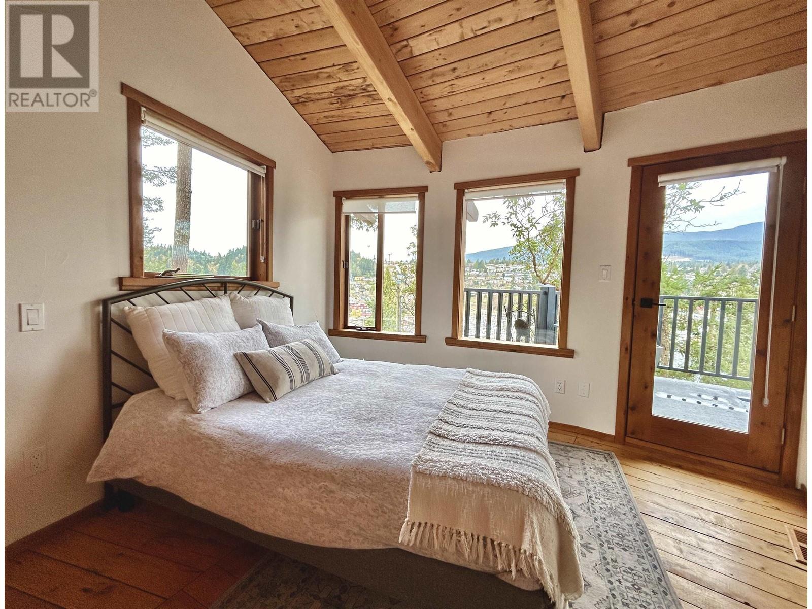 395 Skyline Drive, Gibsons, British Columbia  V0N 1V8 - Photo 29 - R2863040