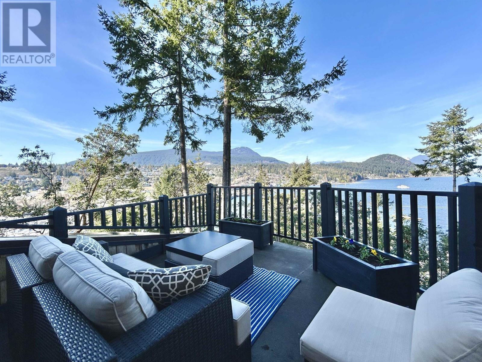 395 Skyline Drive, Gibsons, British Columbia  V0N 1V8 - Photo 5 - R2863040