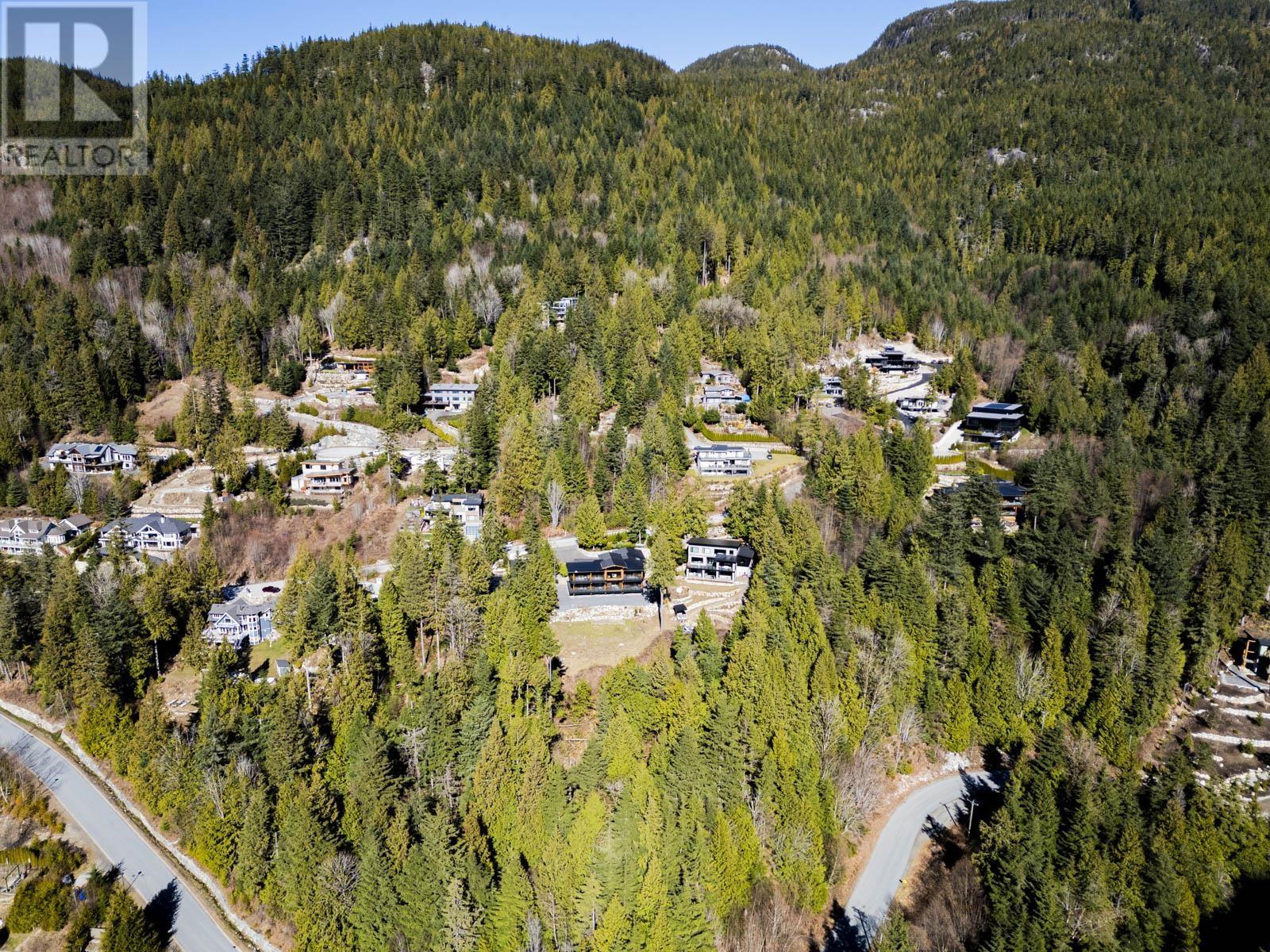 1024 Goat Ridge Drive, Squamish, British Columbia  V8B 1J2 - Photo 3 - R2863046
