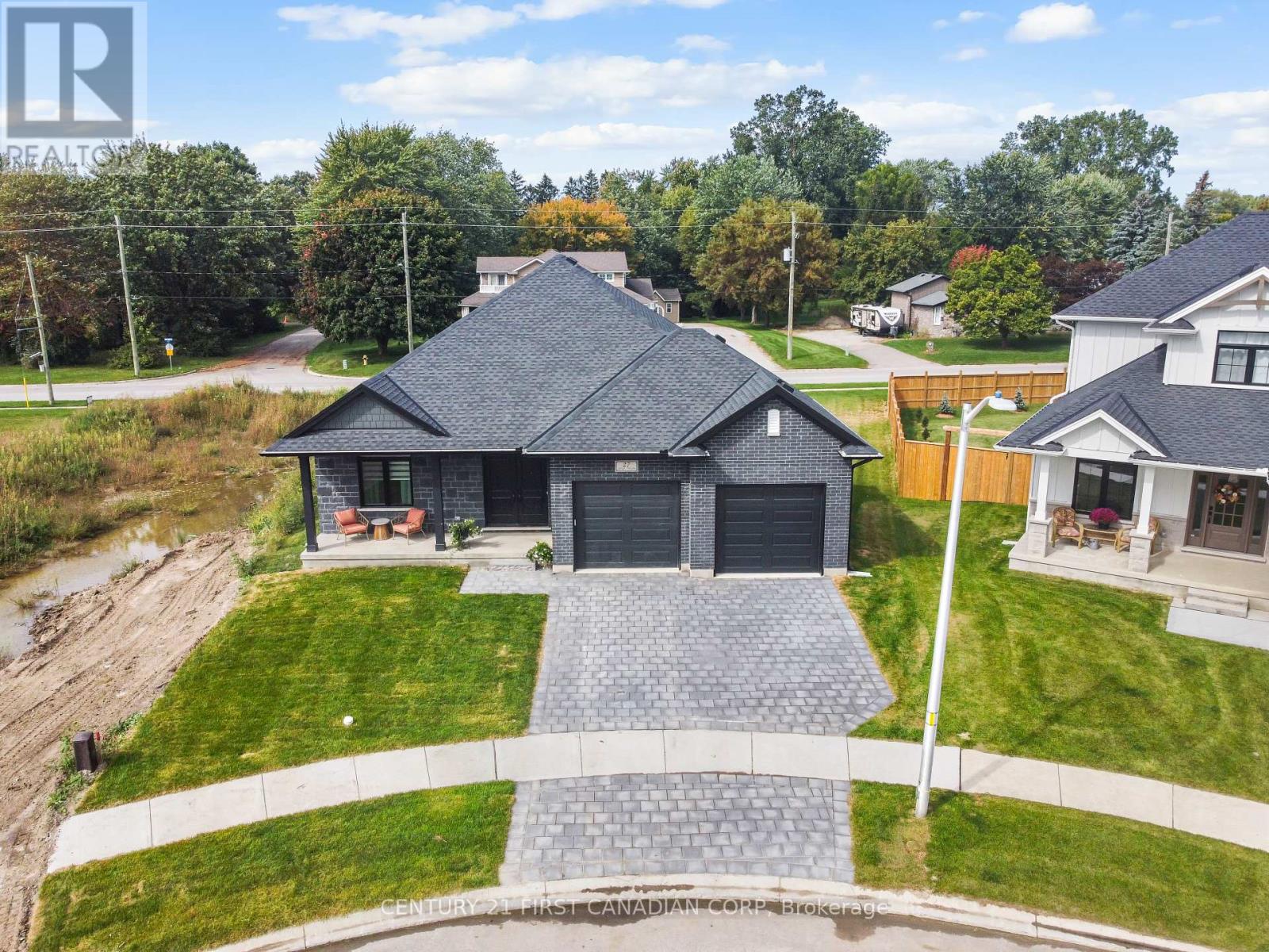 27 Spruce Cres, North Middlesex, Ontario  N0M 2K0 - Photo 16 - X8174614
