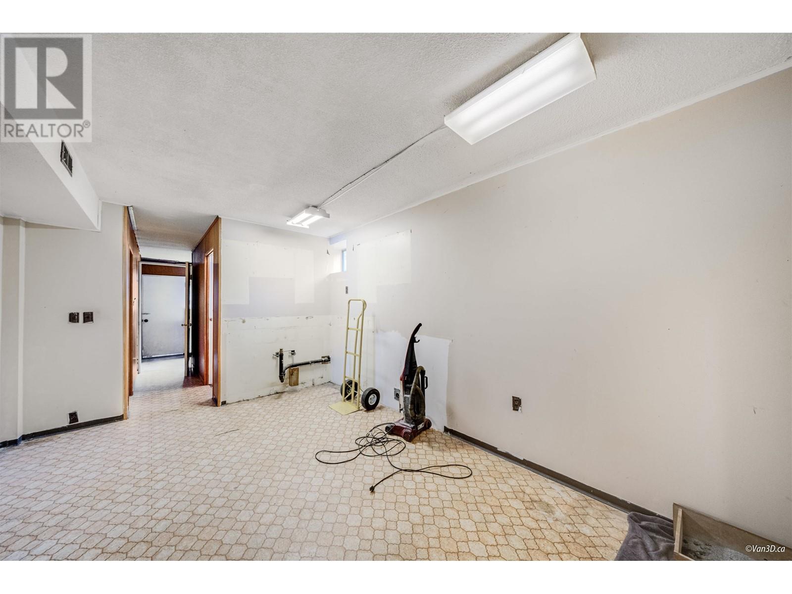5375 Georgia Street, Burnaby, British Columbia  V5B 1V3 - Photo 19 - R2863089
