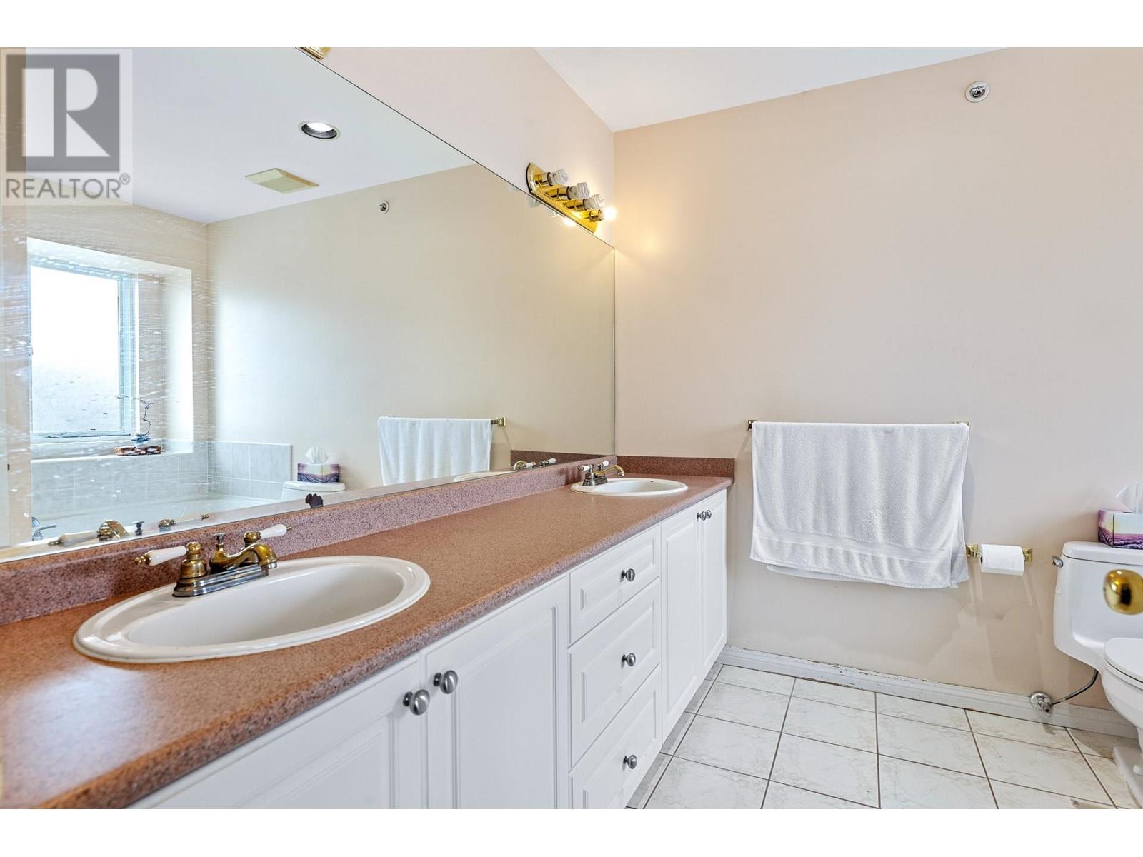 2575 W 10th Avenue, Vancouver, British Columbia  V6K 2J5 - Photo 23 - R2863097