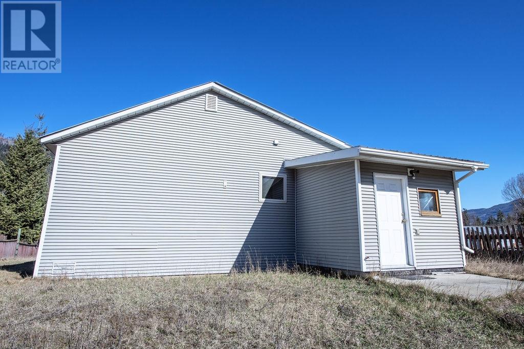 3076 Mccorvie Rd, Clearwater, British Columbia  V0E 3A0 - Photo 28 - 177411