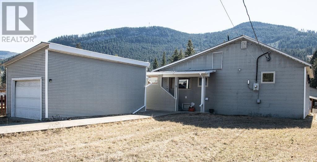 3076 Mccorvie Rd, Clearwater, British Columbia  V0E 3A0 - Photo 3 - 177411