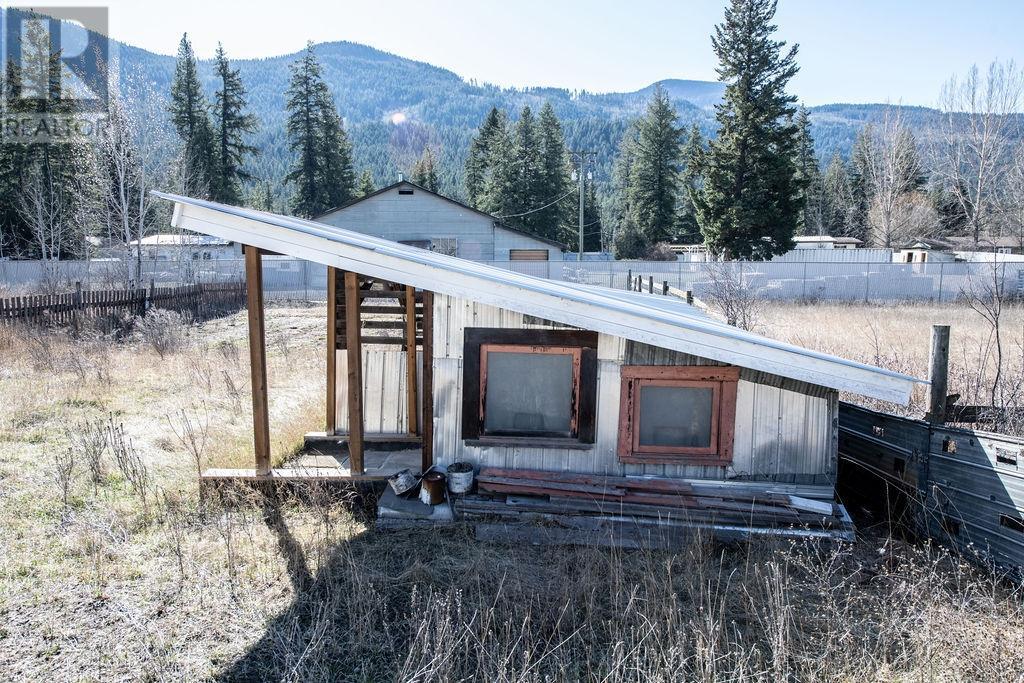 3076 Mccorvie Rd, Clearwater, British Columbia  V0E 3A0 - Photo 35 - 177411