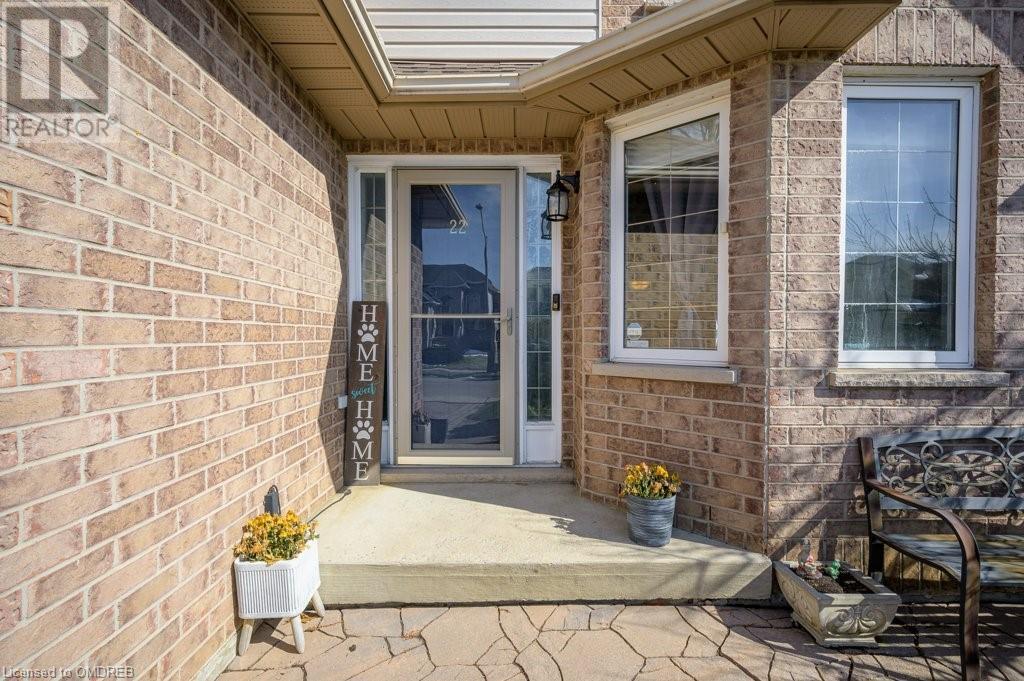 22 Falconridge Drive, Hamilton, Ontario  L9B 2P2 - Photo 2 - 40561642