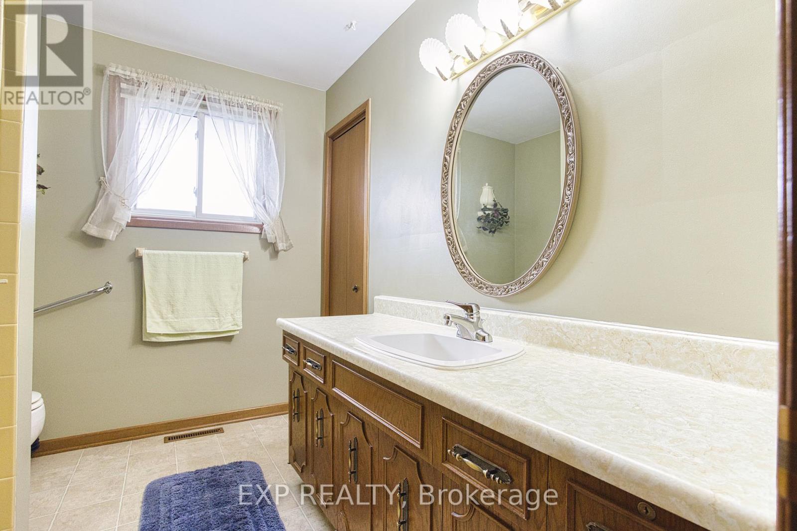 25 Meadowbrook Cres, St. Catharines, Ontario  L2M 7G8 - Photo 16 - X8173950