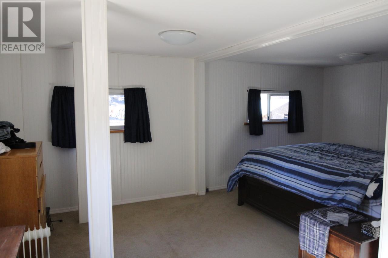 2605 Yellowhead Hwy, Little Fort, British Columbia   - Photo 10 - 177430
