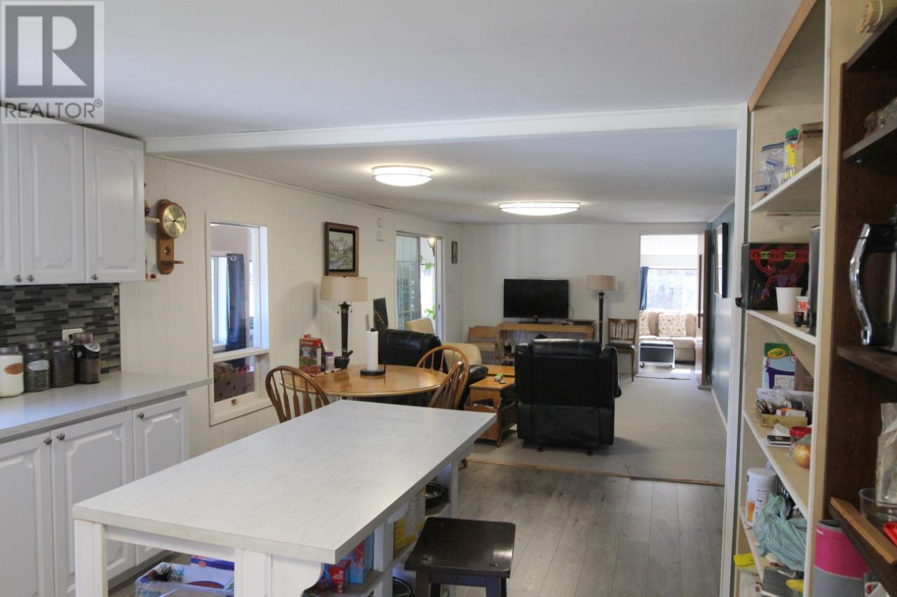 2605 Yellowhead Hwy, Little Fort, British Columbia   - Photo 3 - 177430