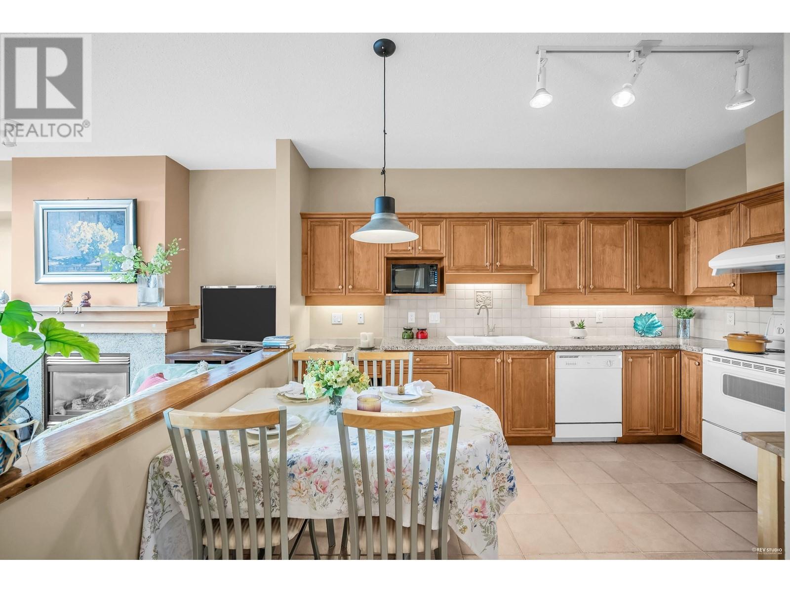 1507 5639 Hampton Place, Vancouver, British Columbia  V6T 2H6 - Photo 11 - R2863188
