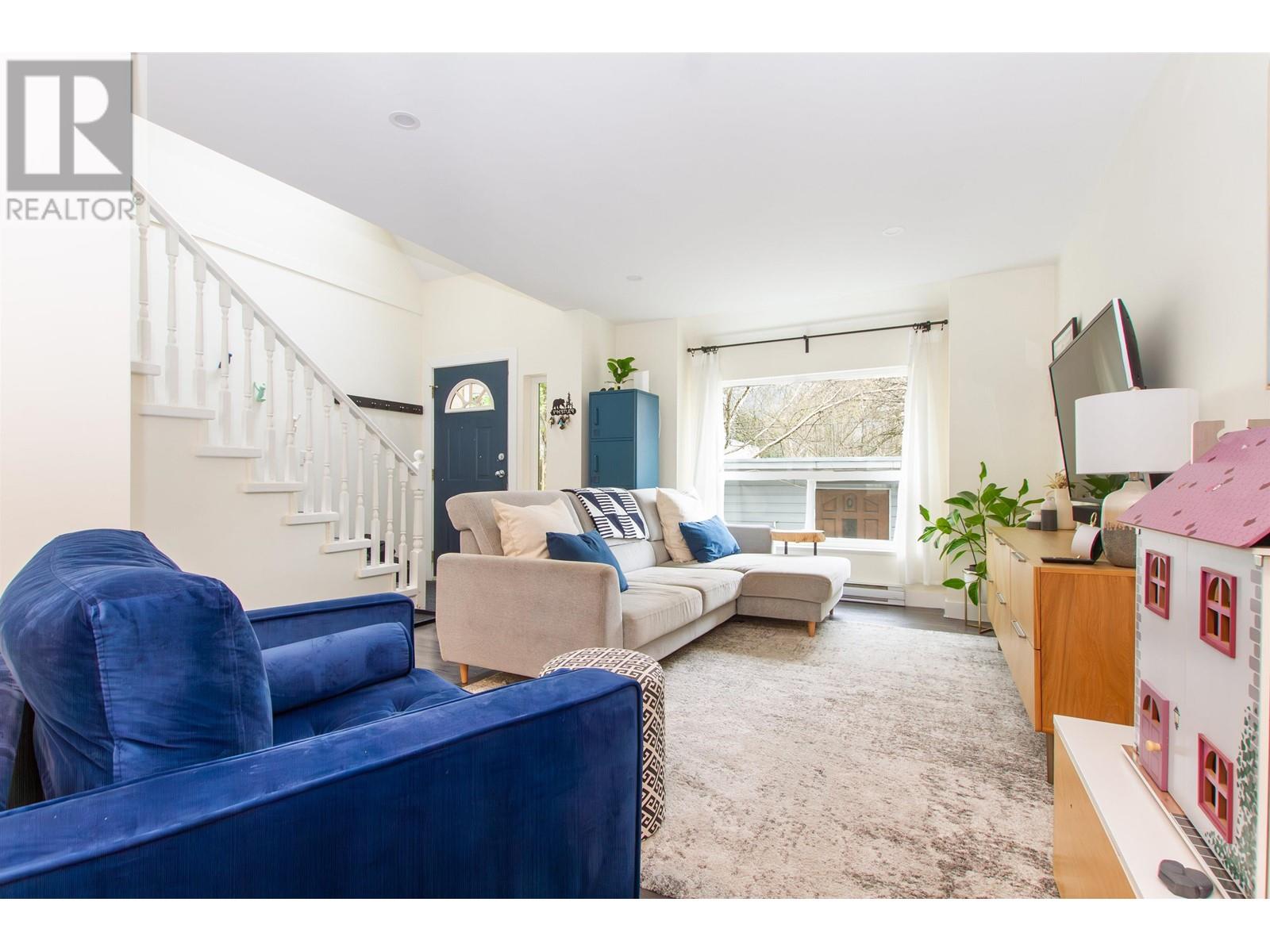 3 38468 Wilson Crescent, Squamish, British Columbia  V8B 0C2 - Photo 4 - R2863206