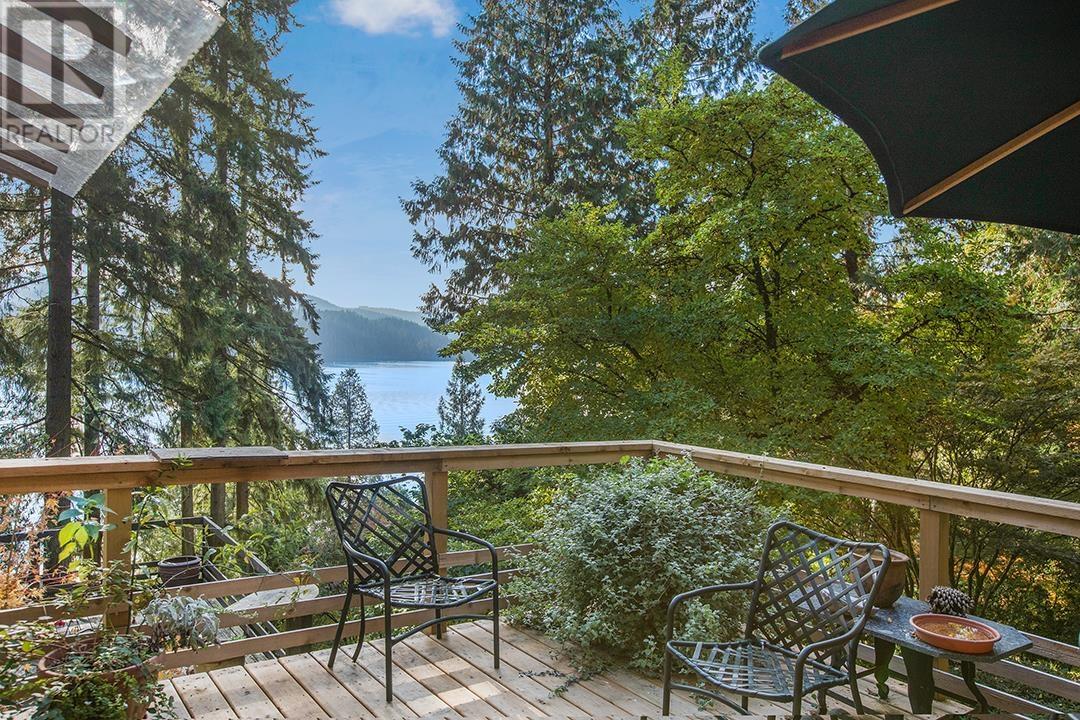 5614 Indian River Drive, North Vancouver, British Columbia  V7G 2T8 - Photo 10 - R2863216