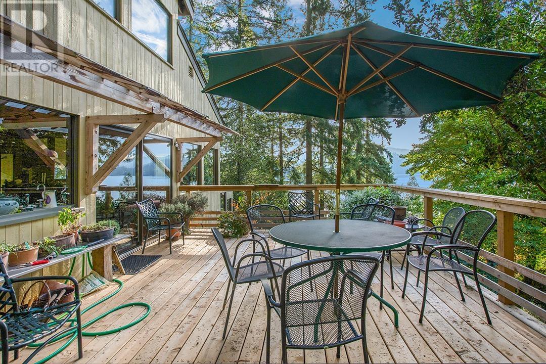 5614 Indian River Drive, North Vancouver, British Columbia  V7G 2T8 - Photo 13 - R2863216