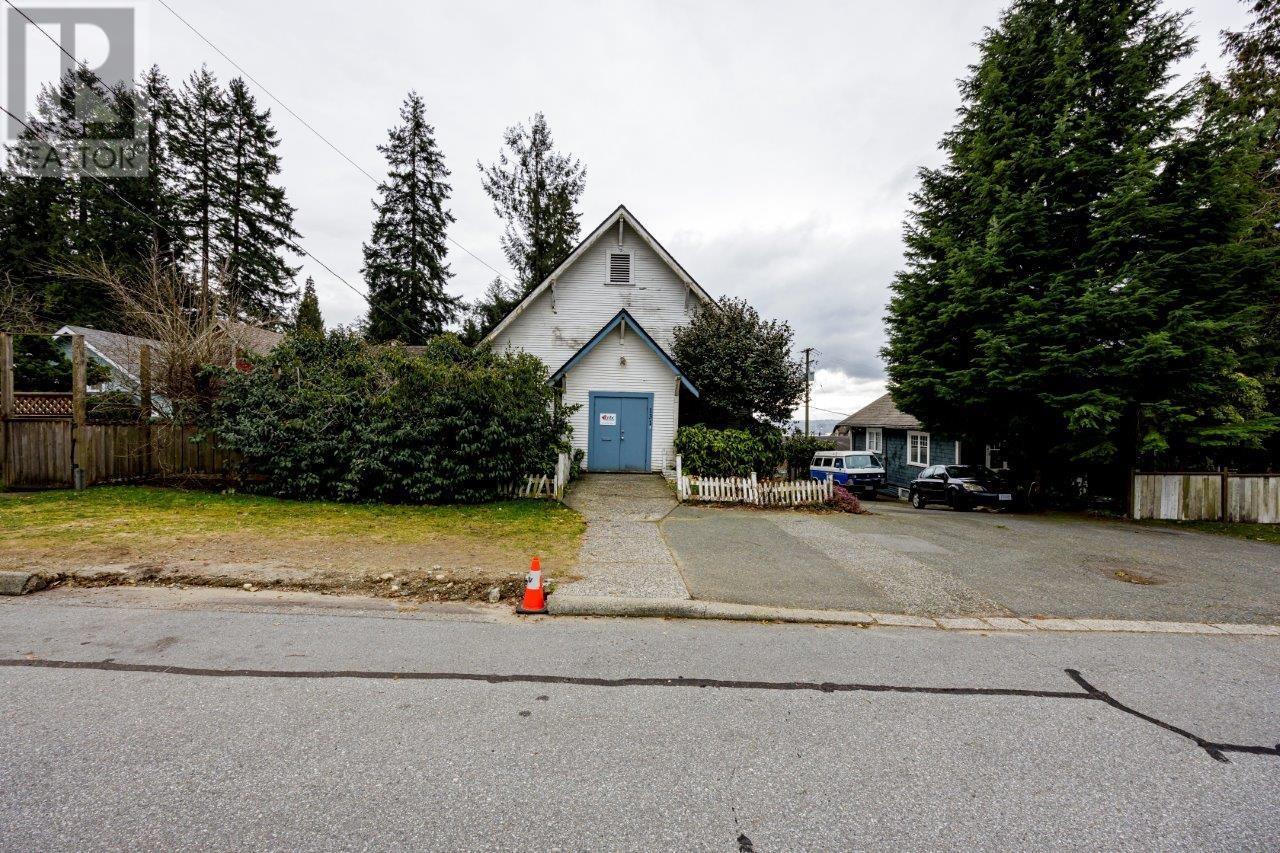 131 E Kings Road, North Vancouver, British Columbia  V7N 1H4 - Photo 13 - R2863252