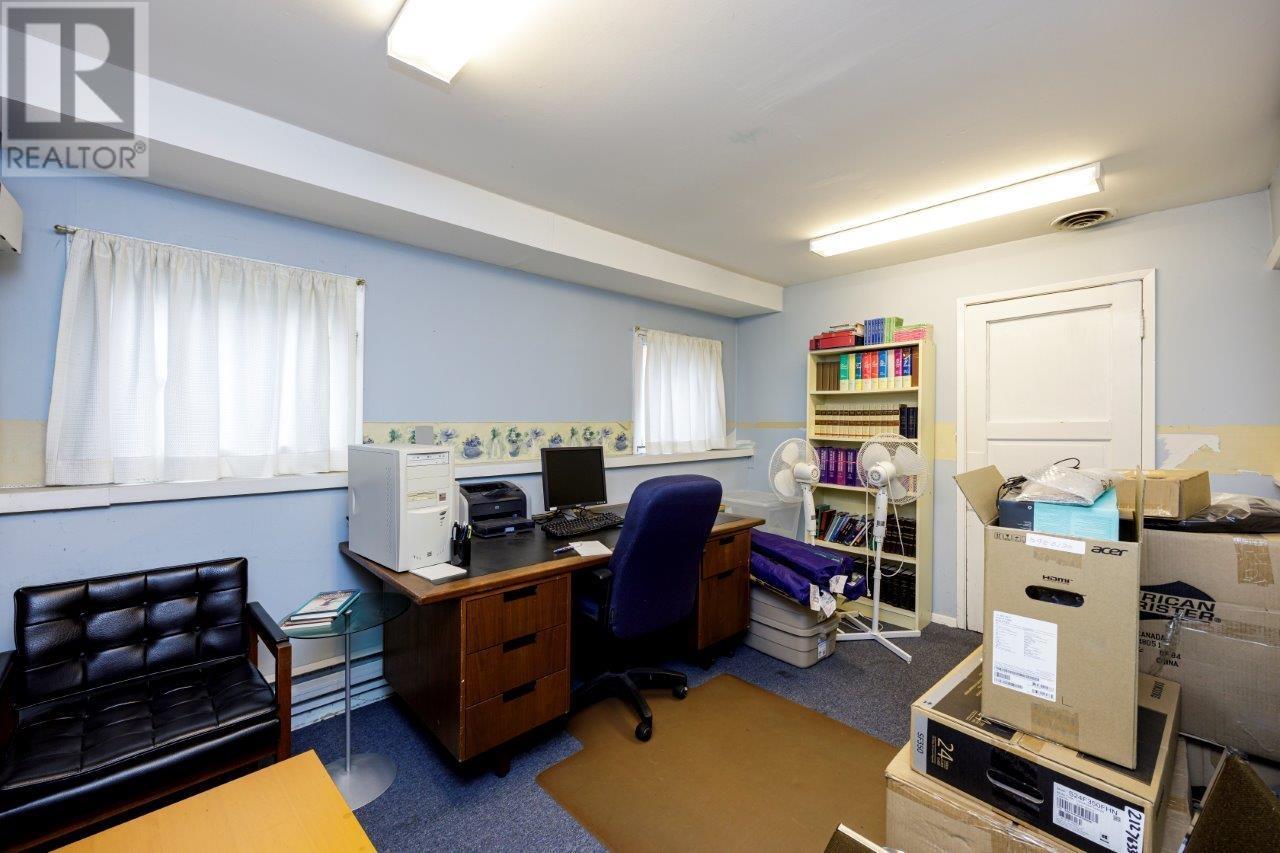 131 E Kings Road, North Vancouver, British Columbia  V7N 1H4 - Photo 23 - R2863252