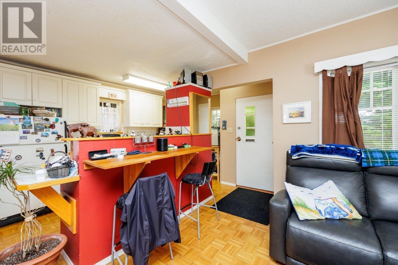 123 E Kings Road, North Vancouver, British Columbia  V7N 1H4 - Photo 9 - R2863253