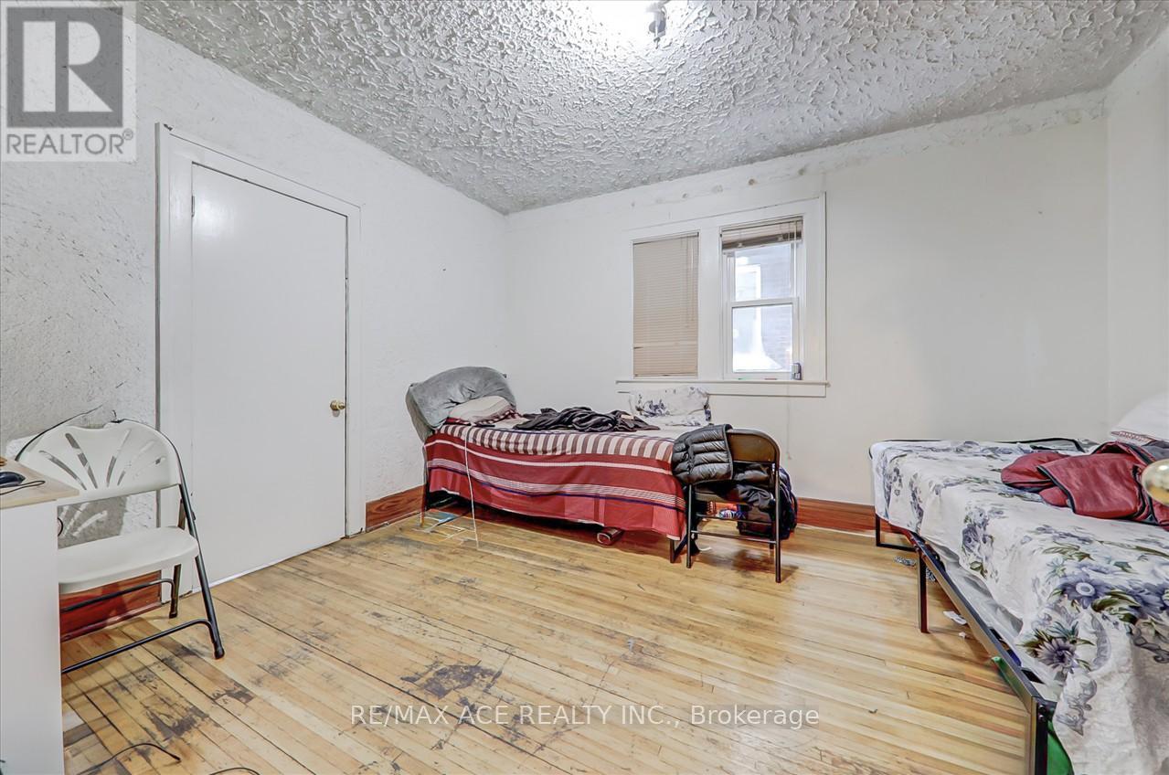 524 Campbell Ave, Windsor, Ontario  N9B 2H4 - Photo 7 - X8175554
