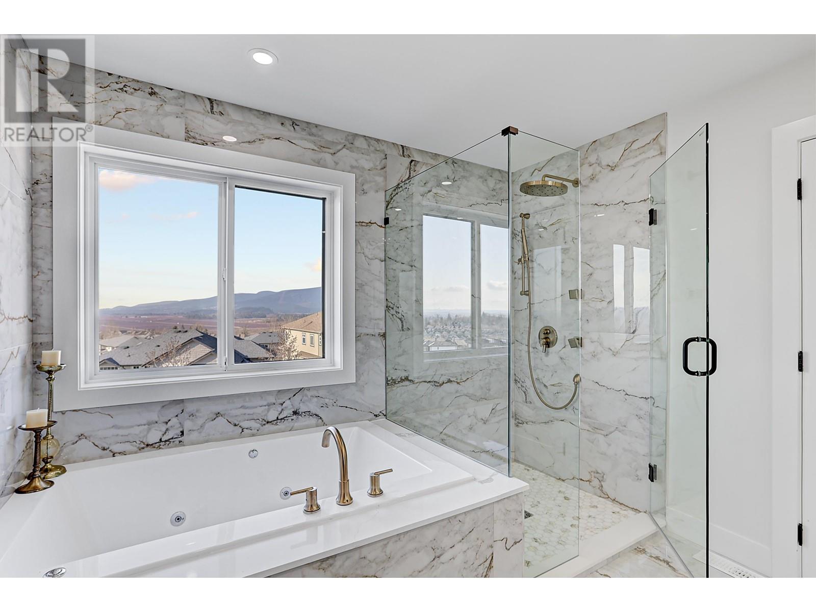 13762 Silver Valley Road, Maple Ridge, British Columbia  V4R 2G5 - Photo 17 - R2863309