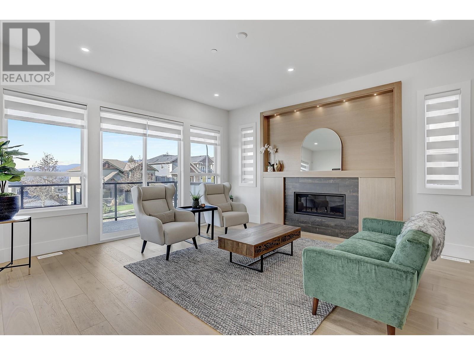 13762 Silver Valley Road, Maple Ridge, British Columbia  V4R 2G5 - Photo 2 - R2863309