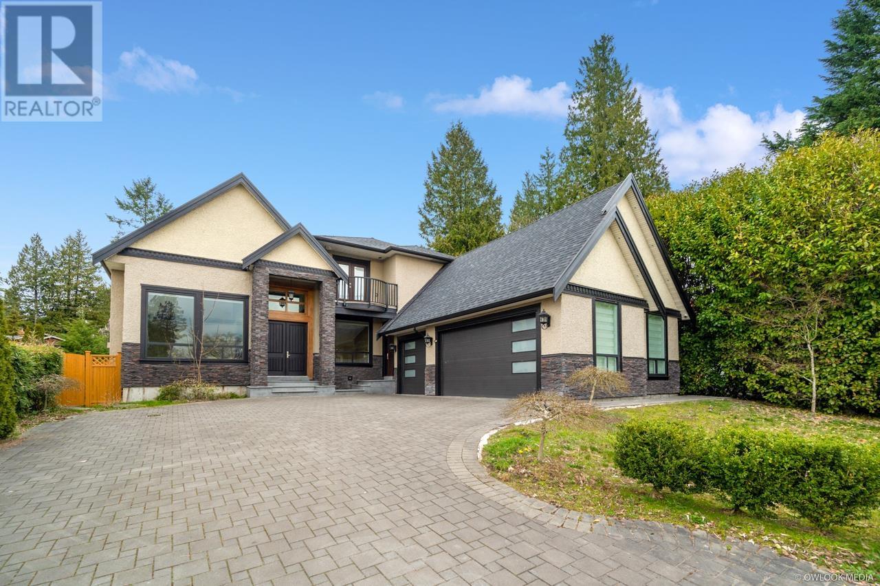 909 Charland Avenue, Coquitlam, British Columbia  V3K 3K5 - Photo 1 - R2863344