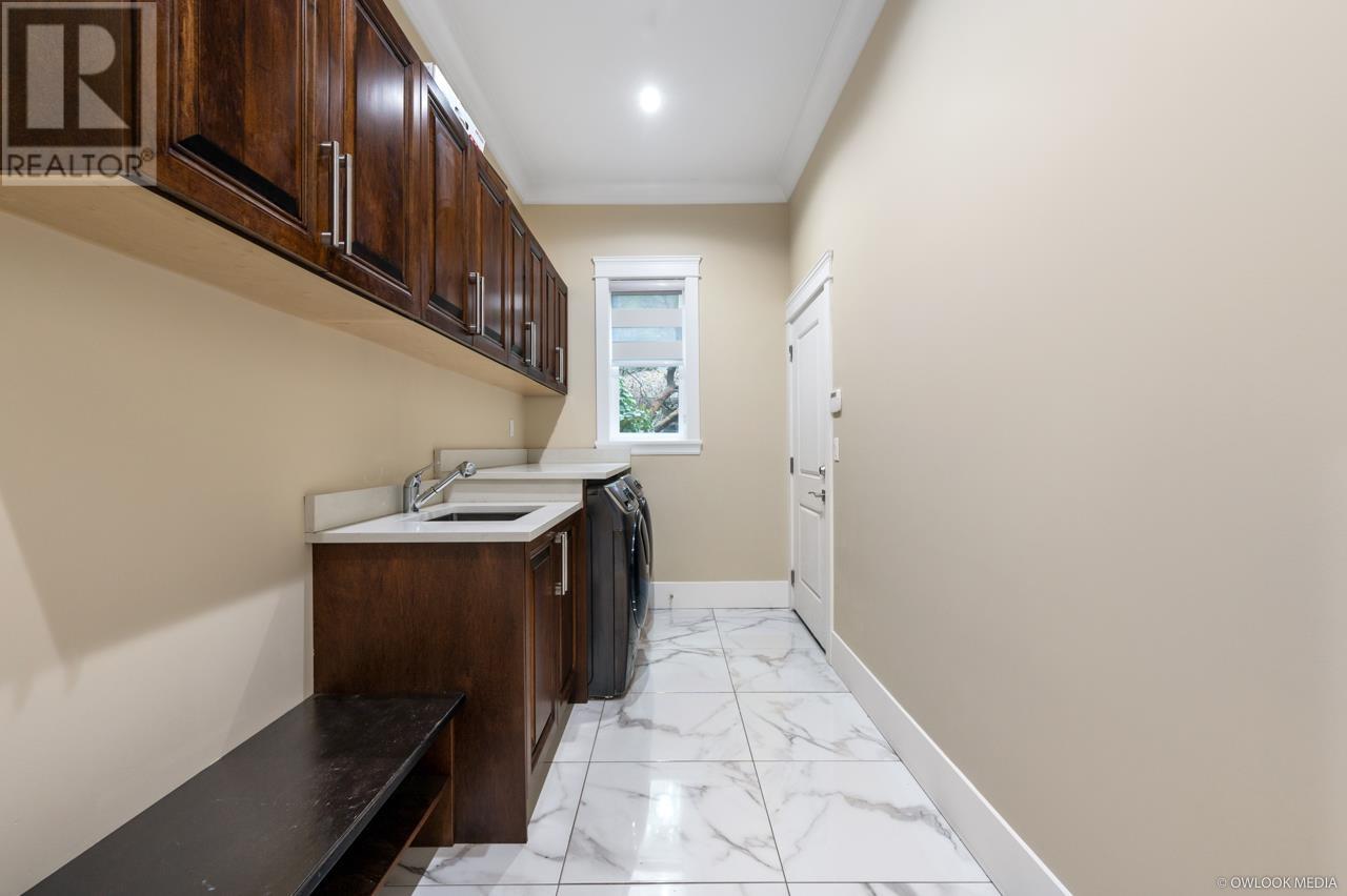 909 Charland Avenue, Coquitlam, British Columbia  V3K 3K5 - Photo 16 - R2863344