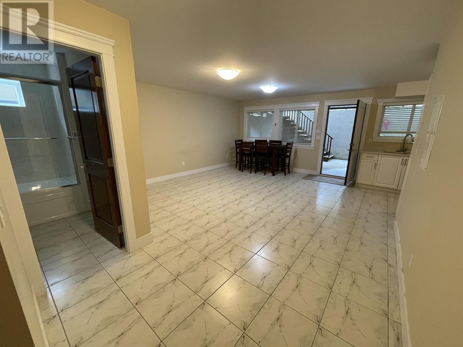 909 Charland Avenue, Coquitlam, British Columbia  V3K 3K5 - Photo 36 - R2863344