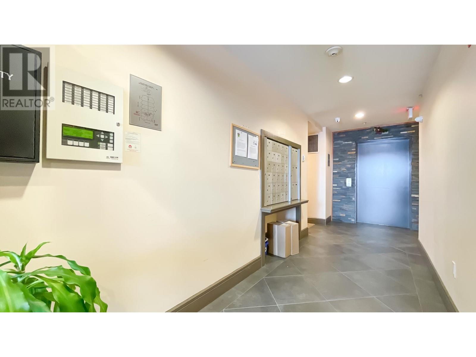 308 5000 Imperial Street, Burnaby, British Columbia  V5J 1C8 - Photo 3 - R2863359