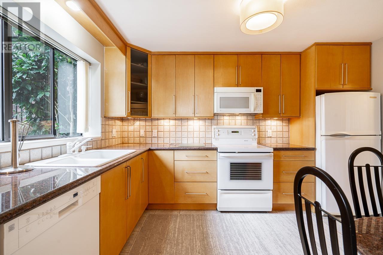 34 2216 Folkestone Way, West Vancouver, British Columbia  V7S 2X7 - Photo 18 - R2863394