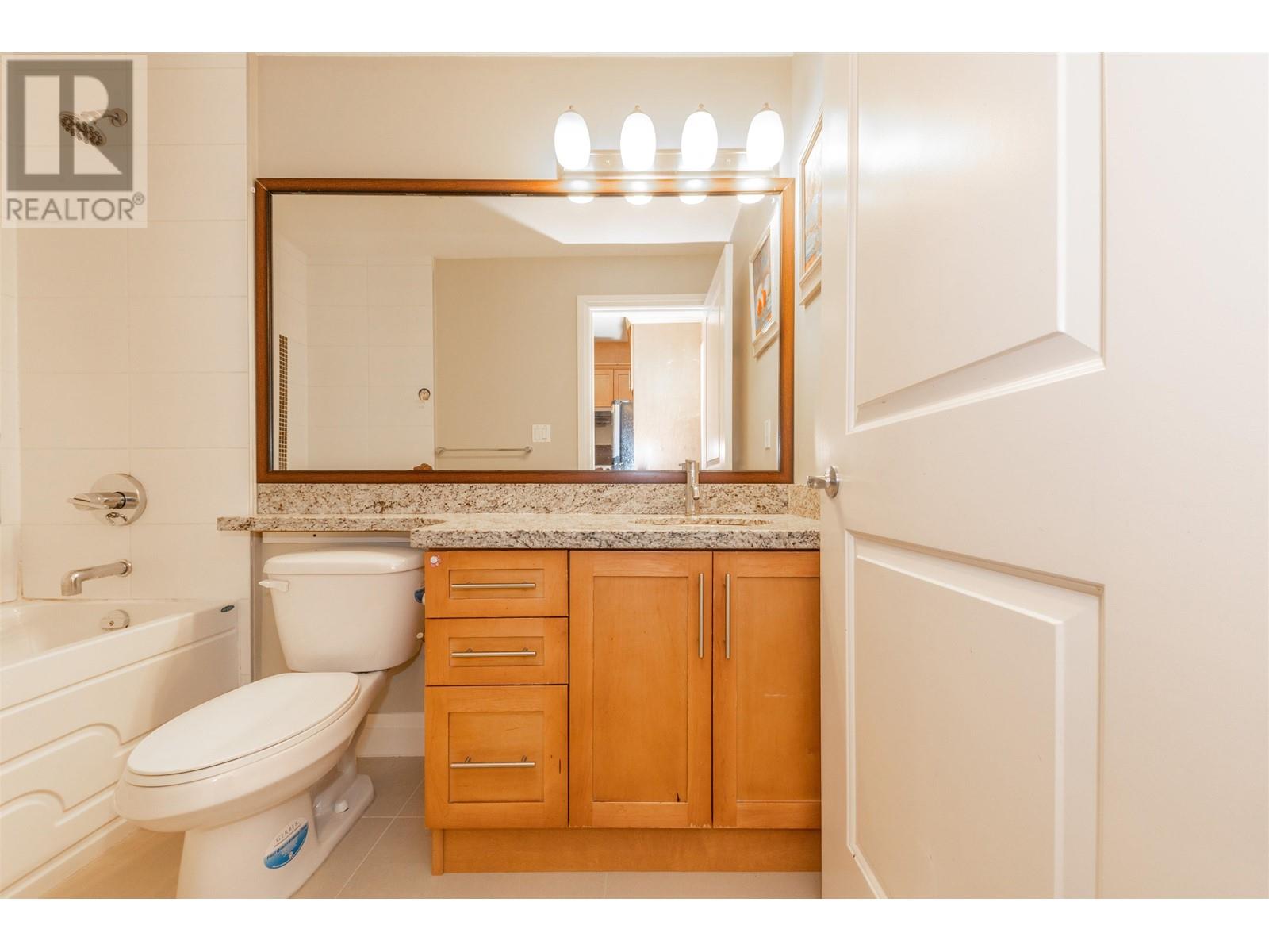 105 5588 Patterson Avenue, Burnaby, British Columbia  V5H 0A7 - Photo 15 - R2863392