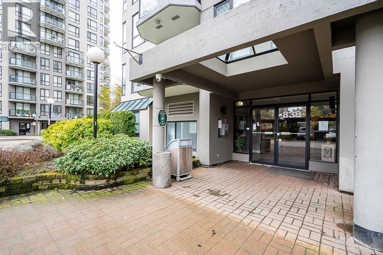 407 838 Agnes Street, New Westminster, British Columbia  V3M 6R3 - Photo 2 - R2863349
