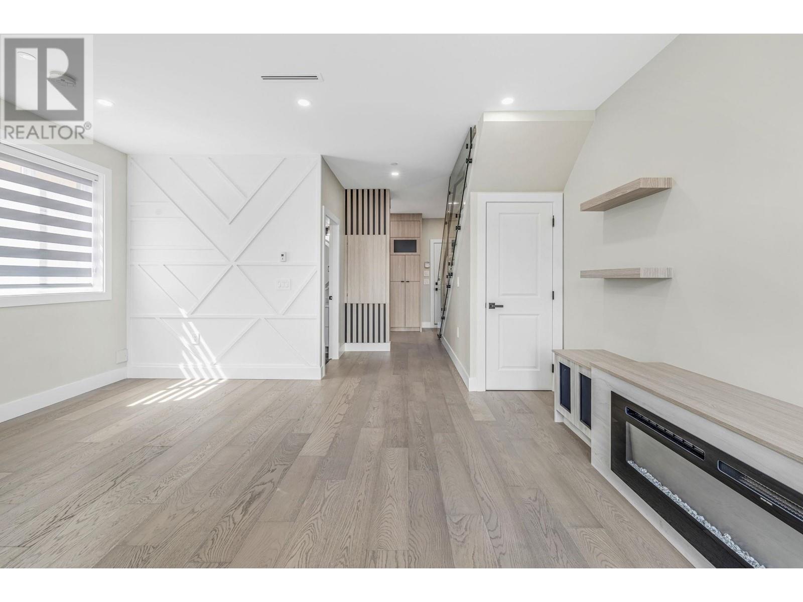 5061 Clarendon Street, Vancouver, British Columbia  V5R 3J6 - Photo 9 - R2857091