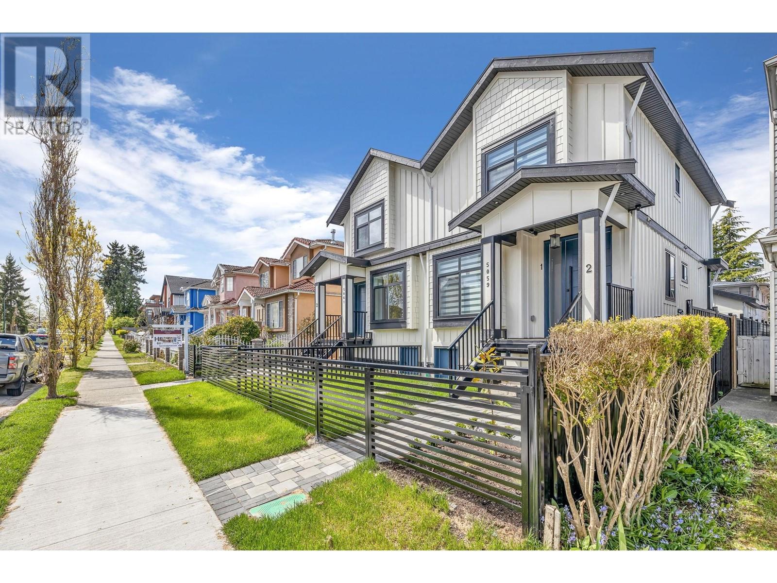 5061 Clarendon Street, Vancouver, British Columbia  V5R 3J6 - Photo 5 - R2857091