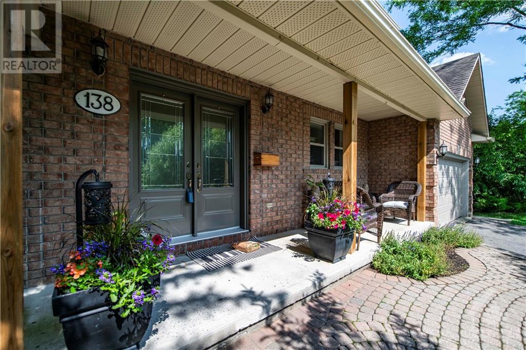 138 Lanigan Crescent, Stittsville, Ontario  K2S 1B9 - Photo 4 - 1383269